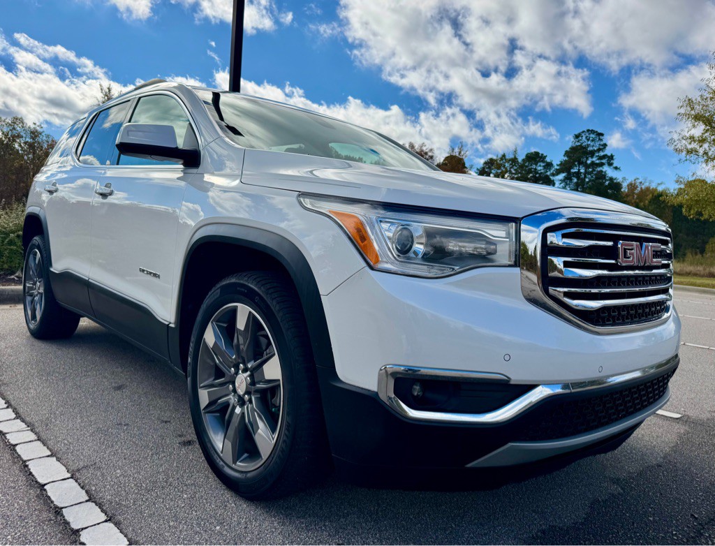 2019 GMC Acadia Image 3