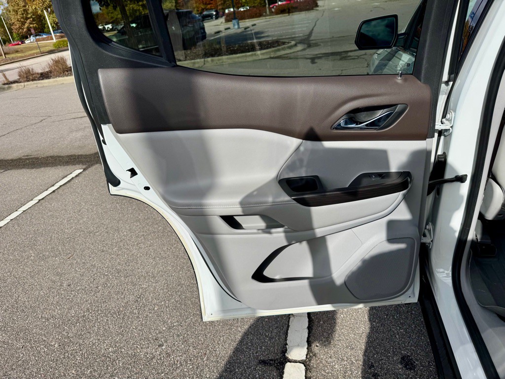 2019 GMC Acadia Image 18