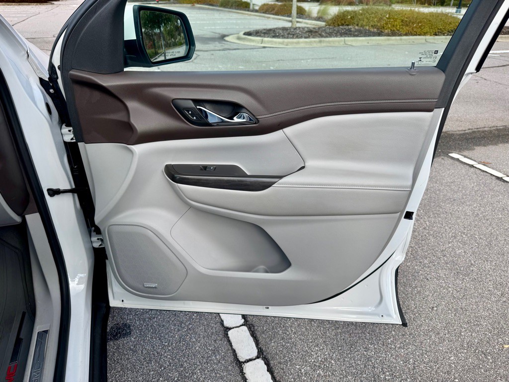 2019 GMC Acadia Image 30