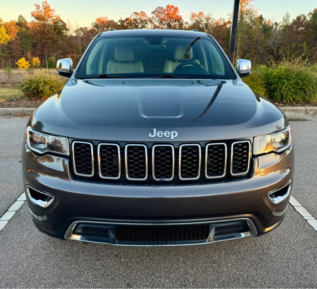 2017 Jeep Grand Cherokee Image 2