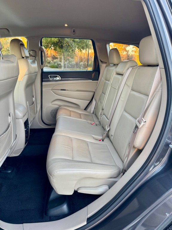 2017 Jeep Grand Cherokee Image 12