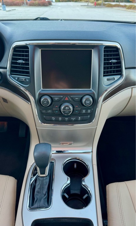 2017 Jeep Grand Cherokee Image 18