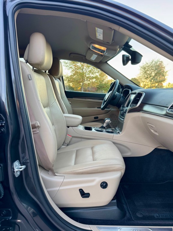 2017 Jeep Grand Cherokee Image 25