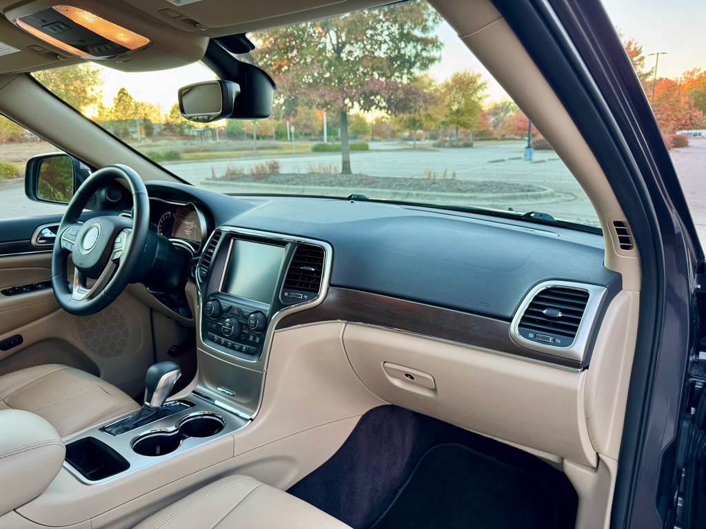 2017 Jeep Grand Cherokee Image 26