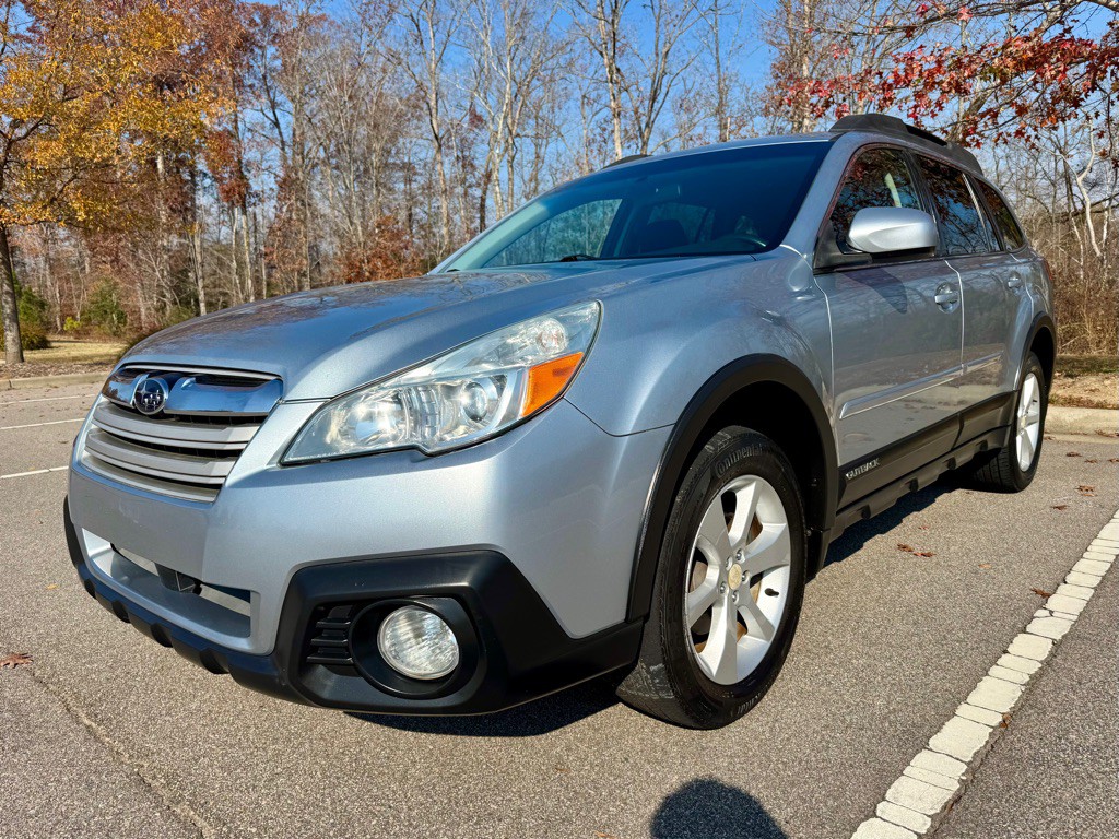 2014 Subaru Outback Image 1
