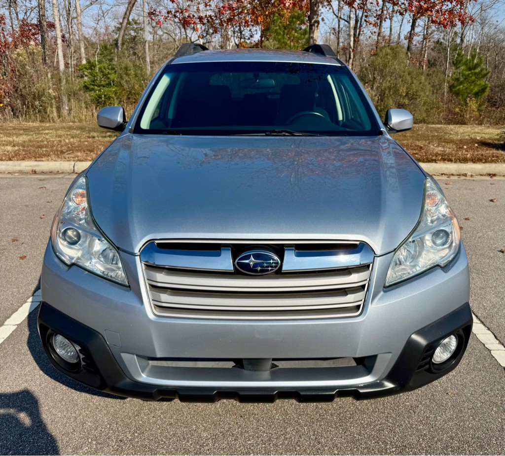 2014 Subaru Outback Image 2