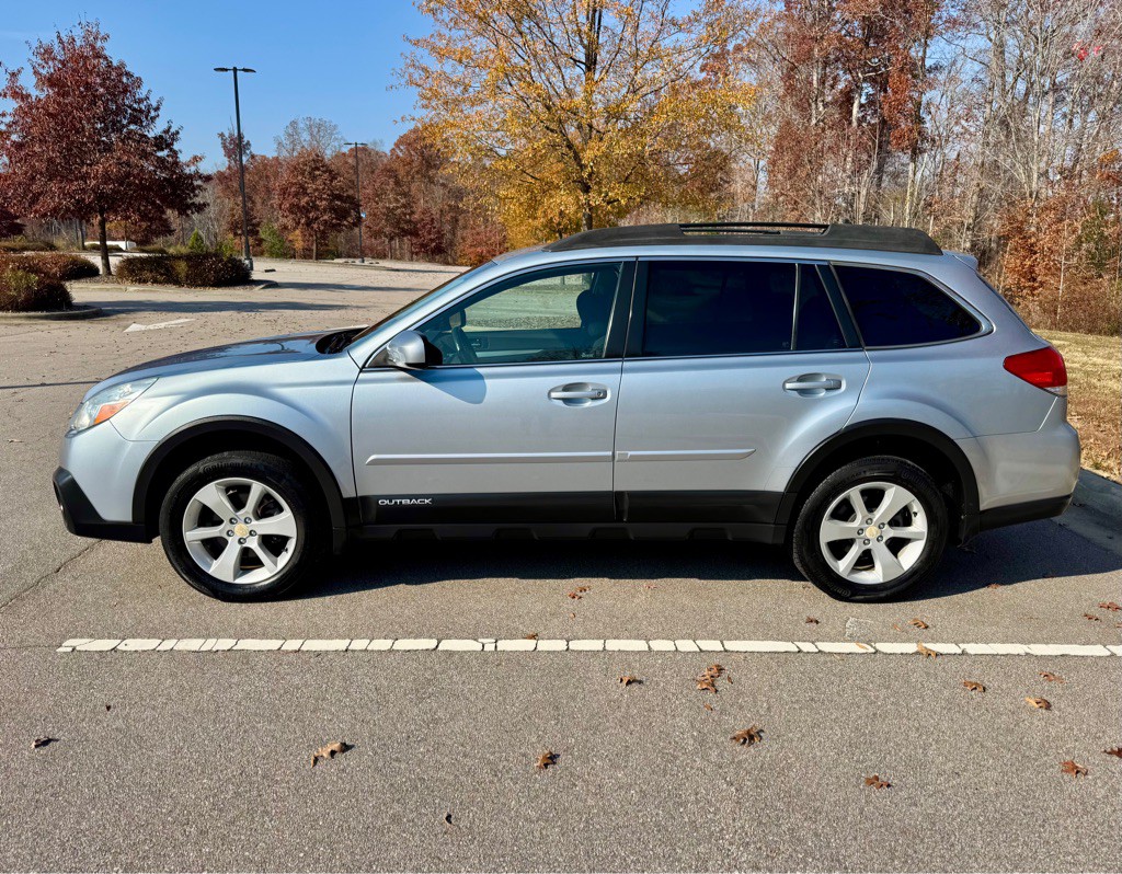 2014 Subaru Outback Image 8