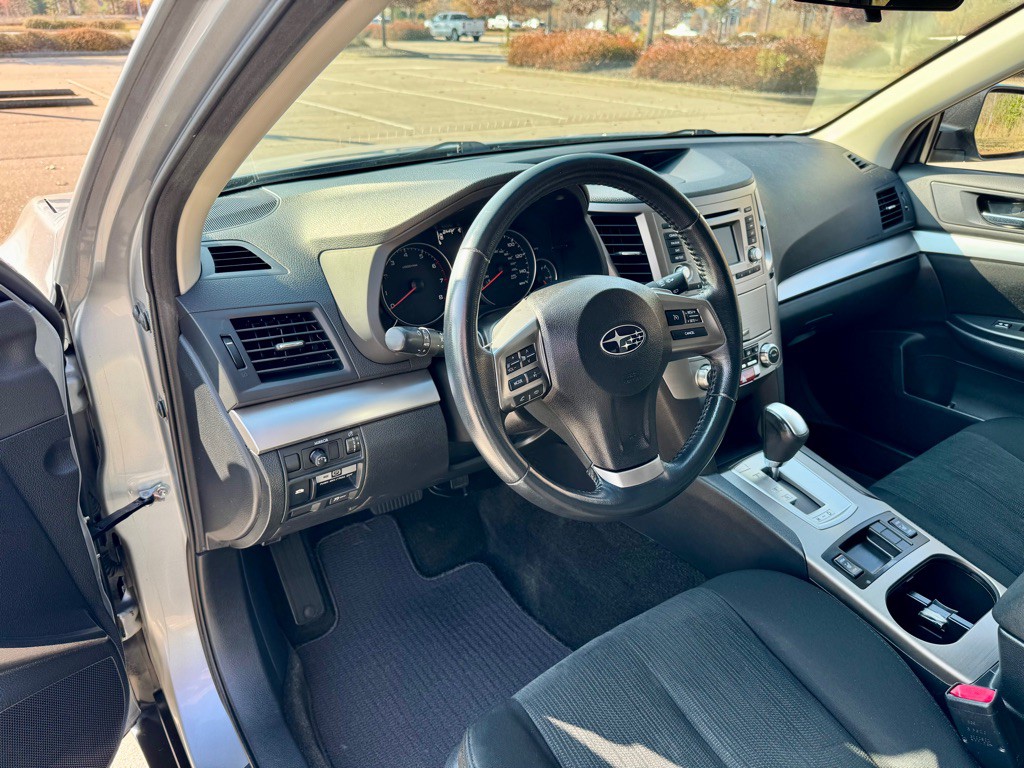 2014 Subaru Outback Image 11