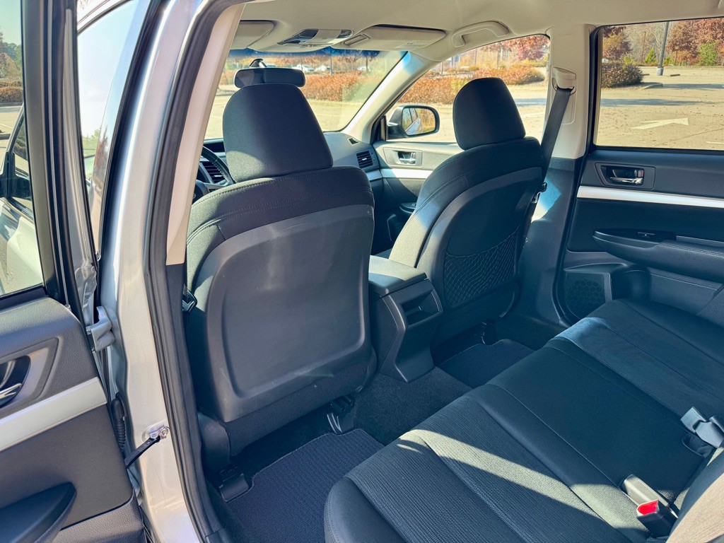 2014 Subaru Outback Image 15