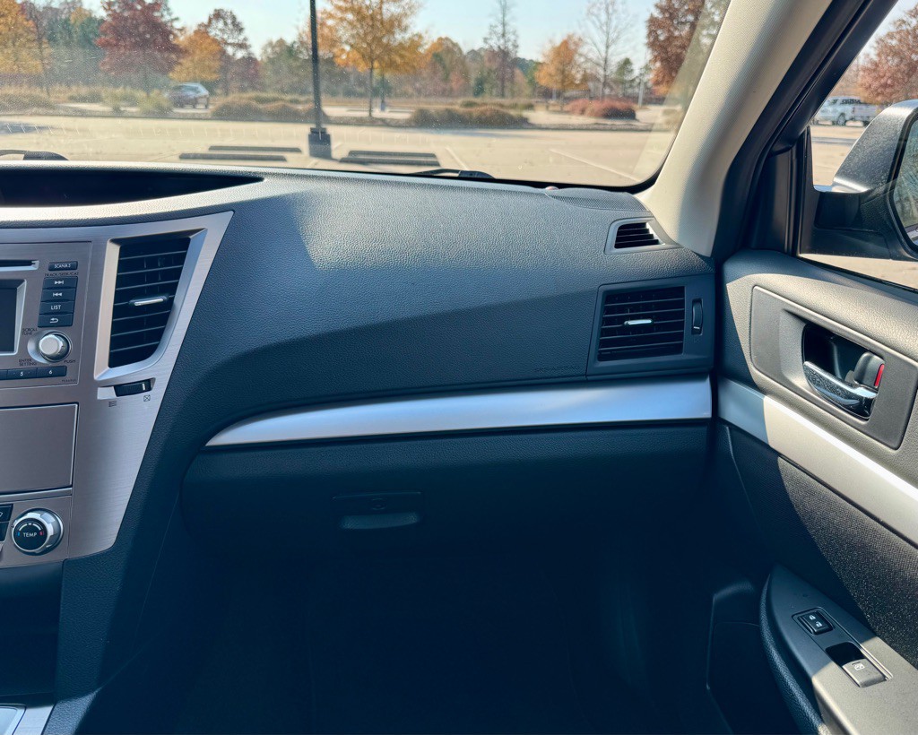 2014 Subaru Outback Image 20