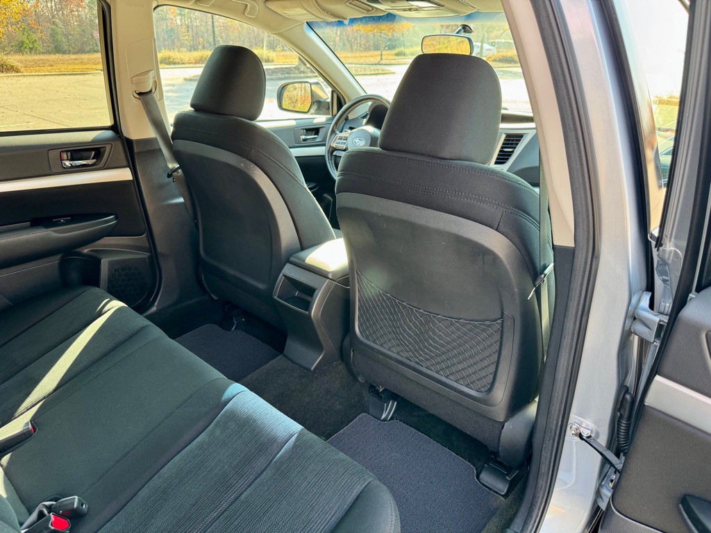 2014 Subaru Outback Image 23