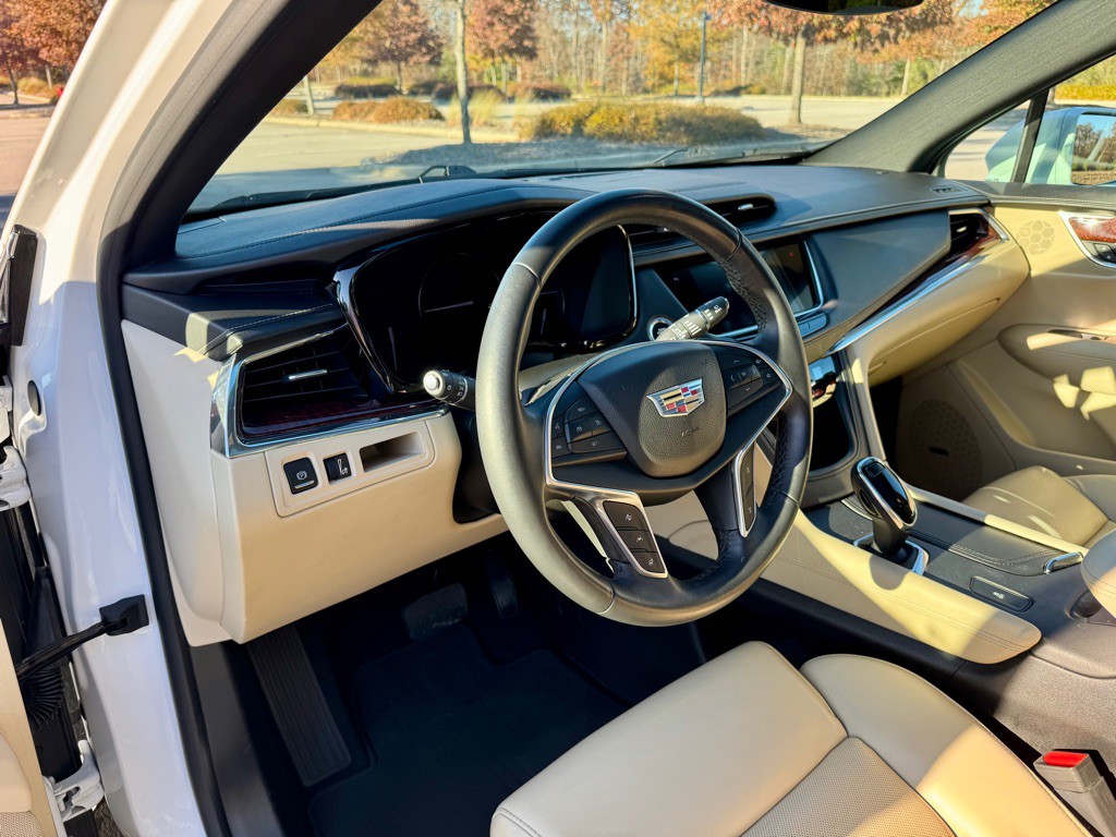 2017 Cadillac XT5 Image 12