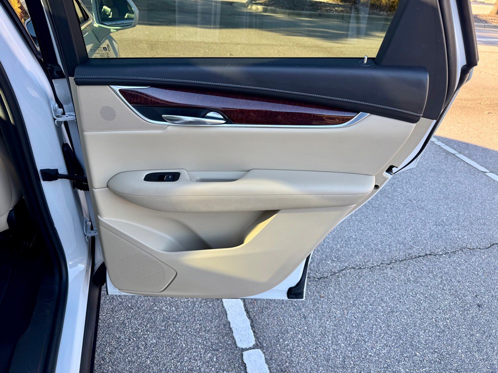 2017 Cadillac XT5 Image 25