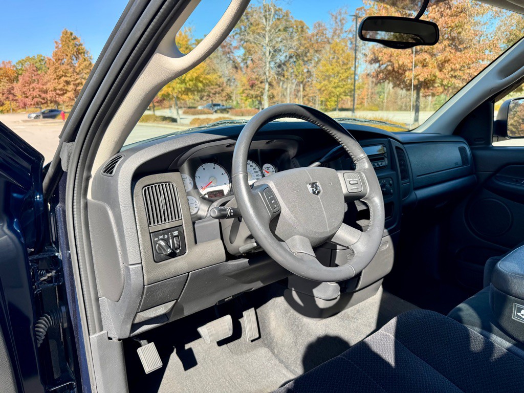 2005 Dodge Ram 2500 Image 12