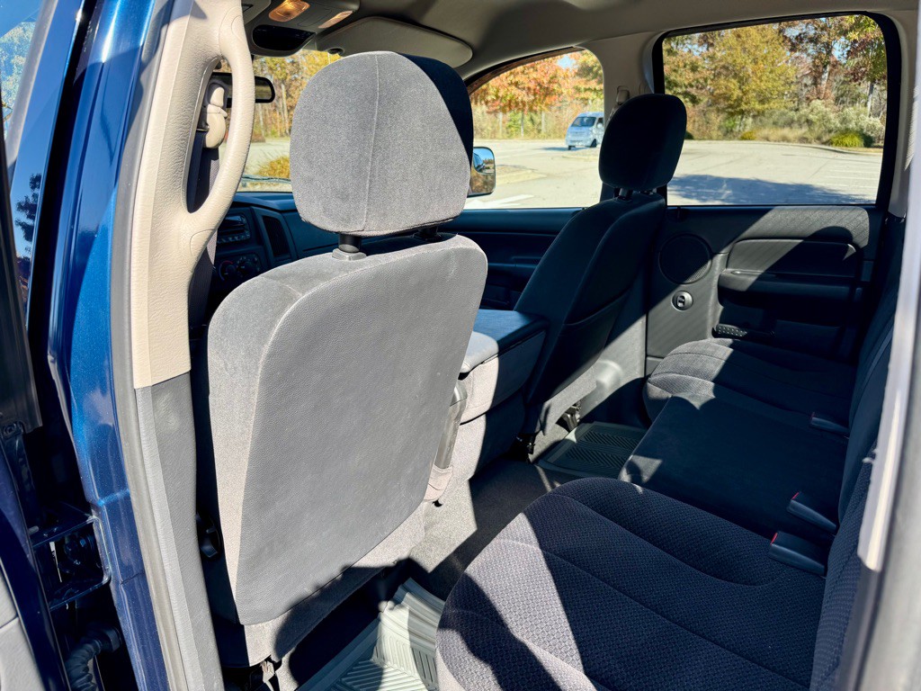 2005 Dodge Ram 2500 Image 16