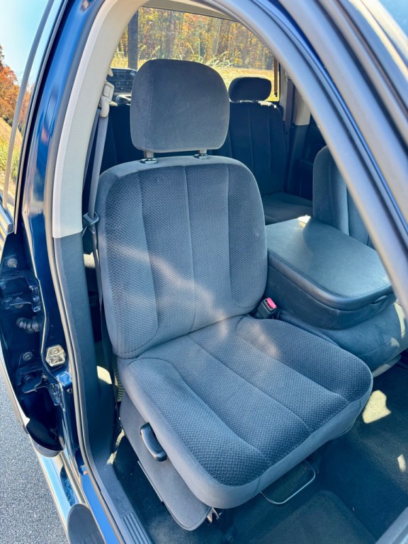 2005 Dodge Ram 2500 Image 26