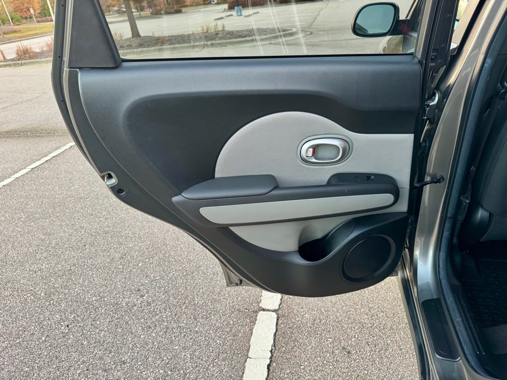 2016 Kia Soul Image 17