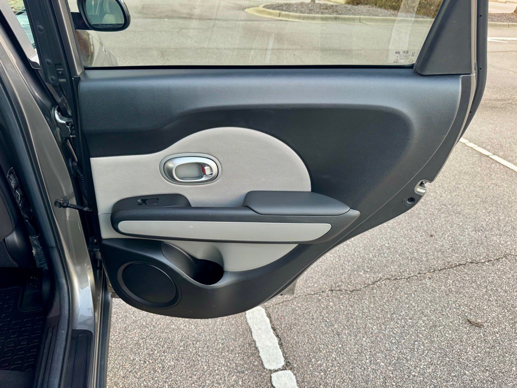2016 Kia Soul Image 25