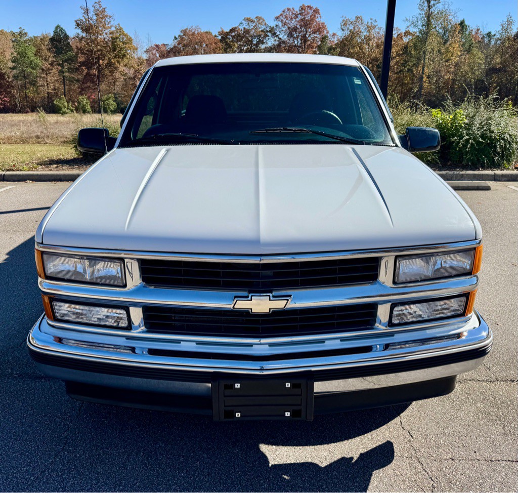 1998 Chevrolet C/K Image 2