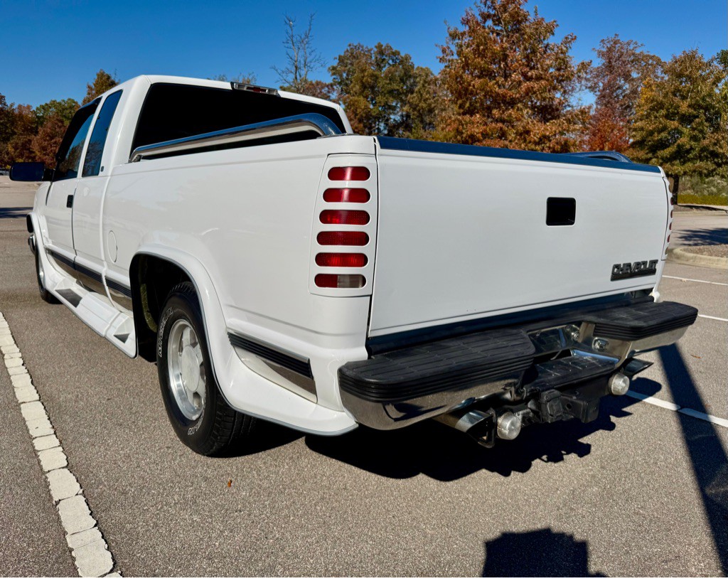 1998 Chevrolet C/K Image 7