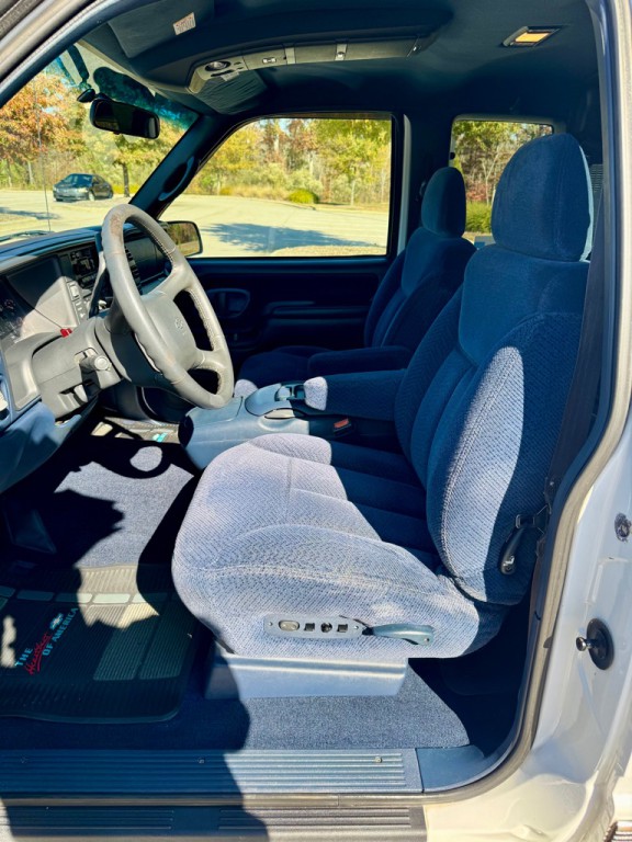 1998 Chevrolet C/K Image 10