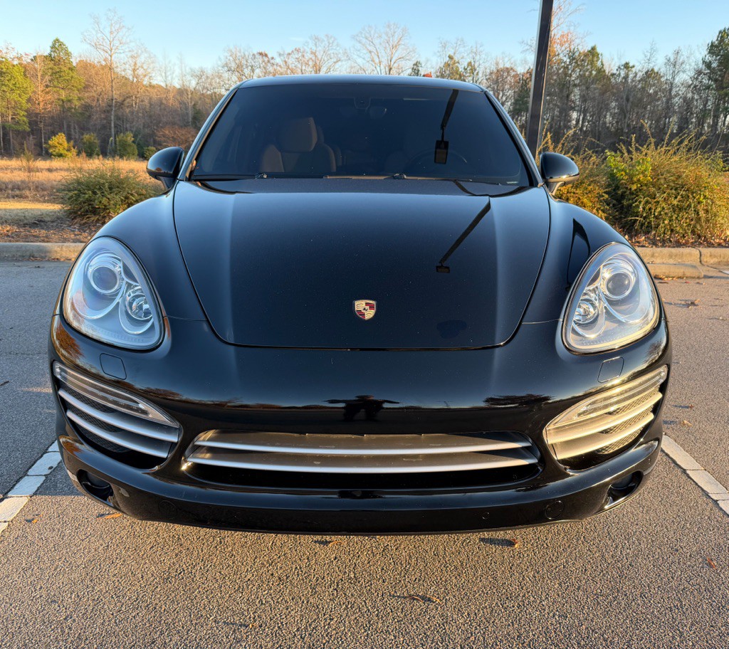 2014 Porsche Cayenne Image 2