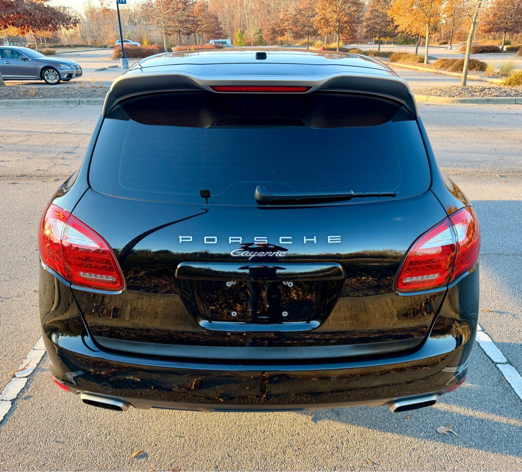 2014 Porsche Cayenne Image 6