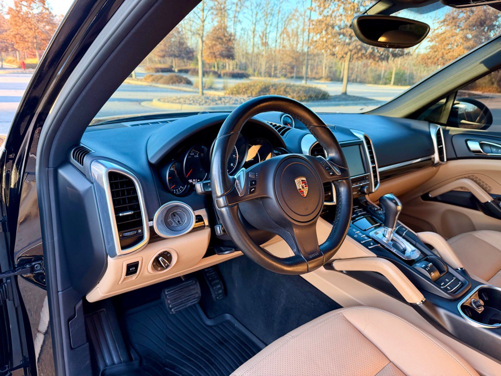 2014 Porsche Cayenne Image 11