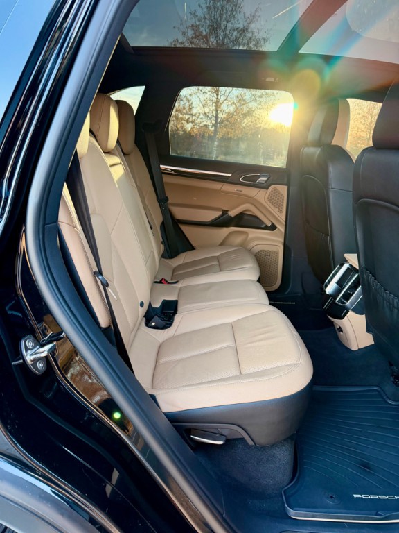 2014 Porsche Cayenne Image 21
