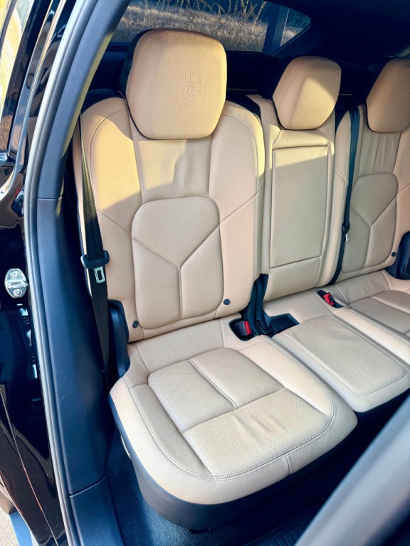 2014 Porsche Cayenne Image 22