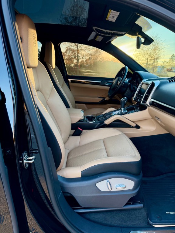 2014 Porsche Cayenne Image 25