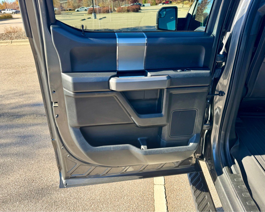 2017 Ford F-150 Image 17