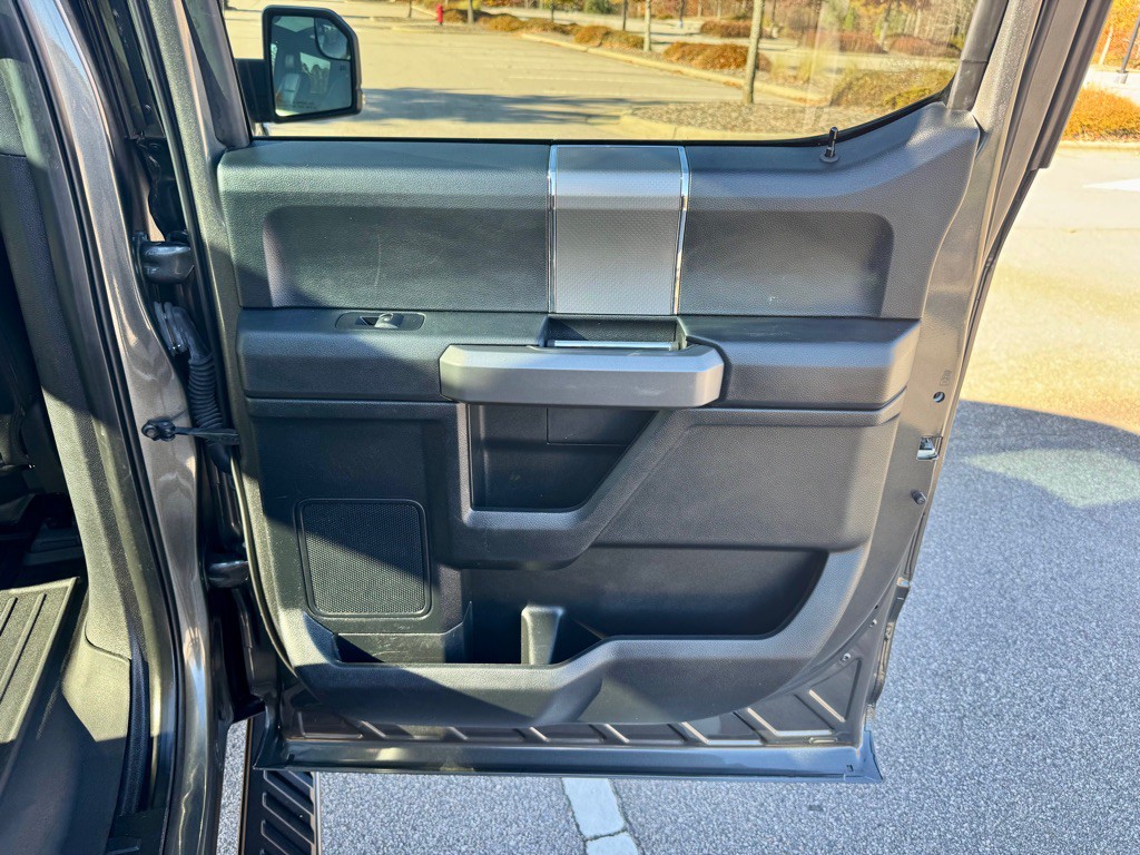 2017 Ford F-150 Image 25