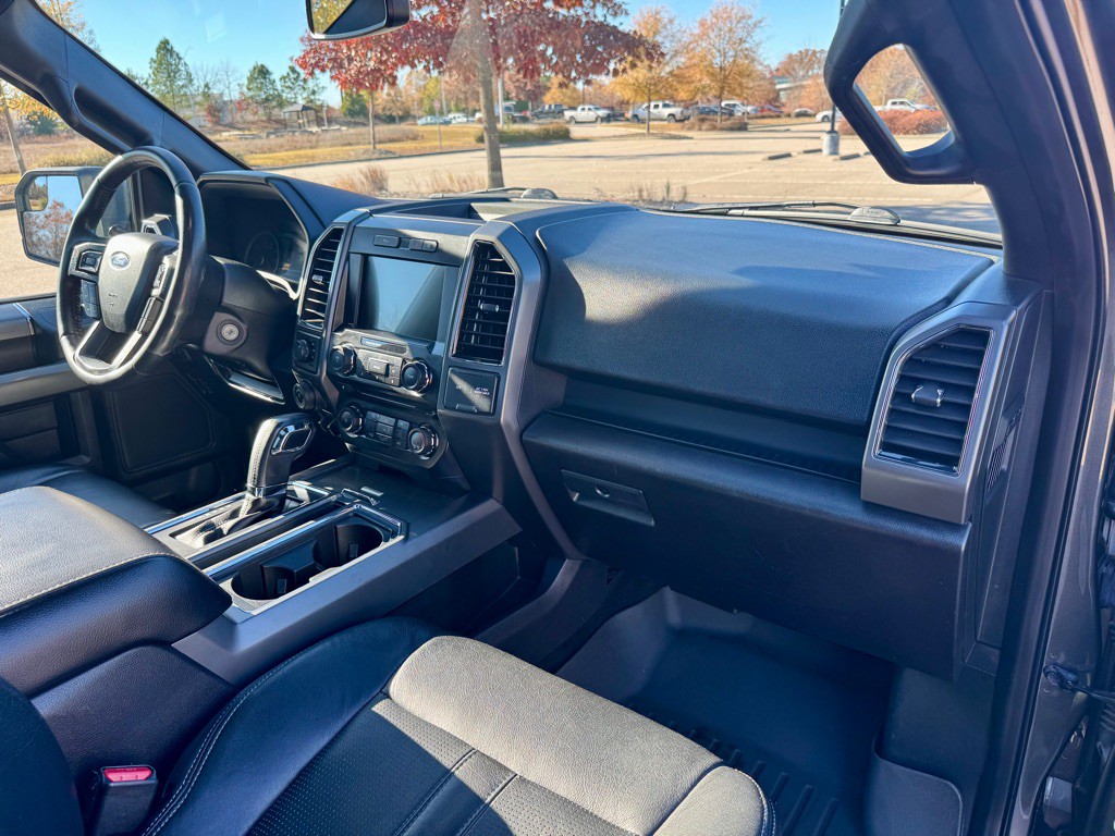 2017 Ford F-150 Image 28