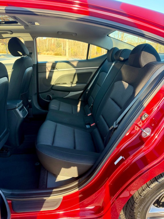 2017 Hyundai Elantra Image 14