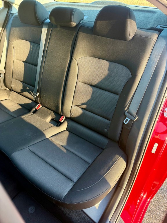 2017 Hyundai Elantra Image 15