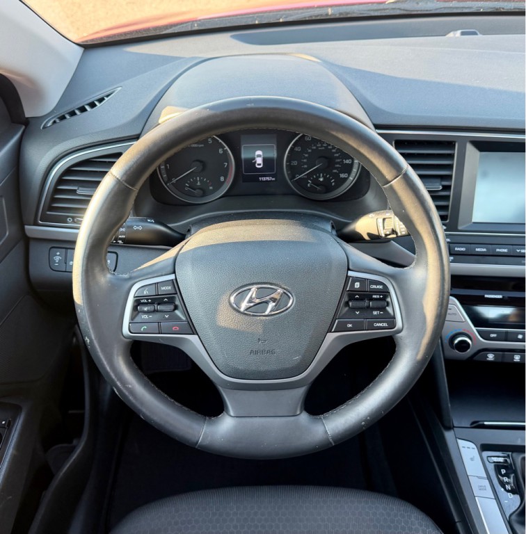2017 Hyundai Elantra Image 18