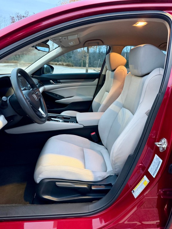 2018 Honda Accord Image 10