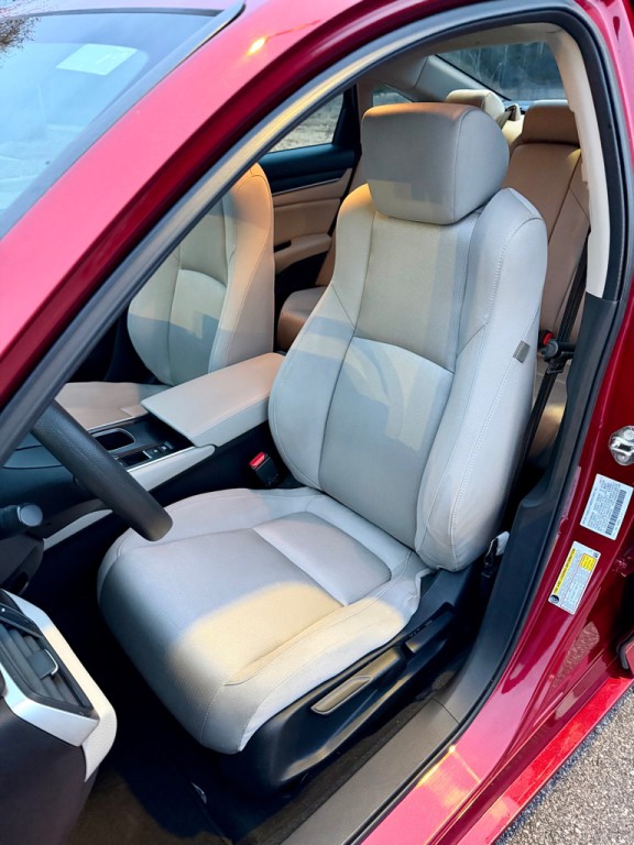 2018 Honda Accord Image 11