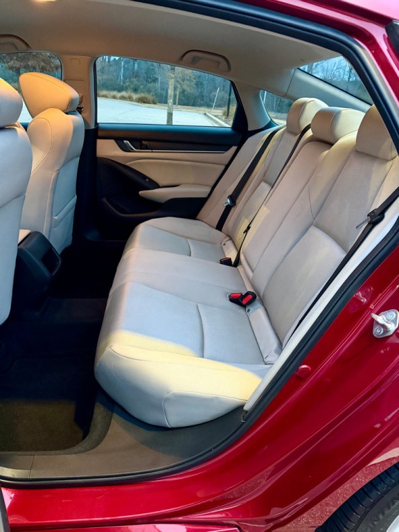 2018 Honda Accord Image 14