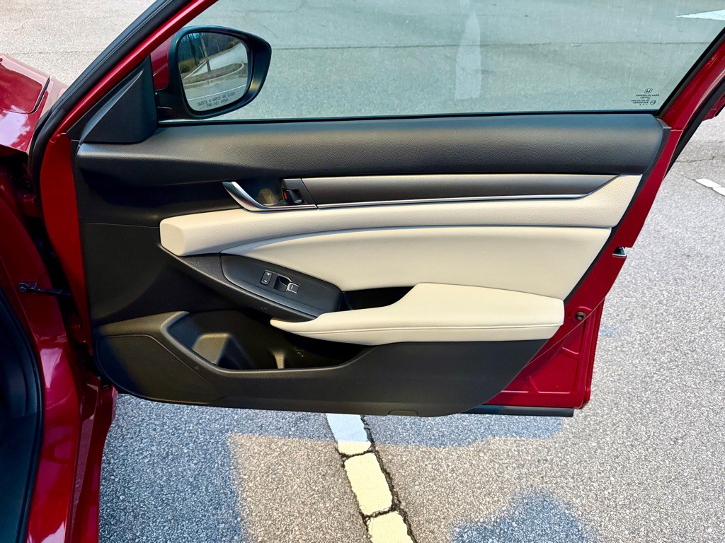 2018 Honda Accord Image 29