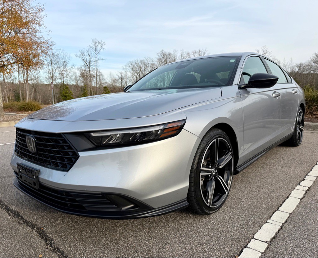 2023 Honda Accord Image 1