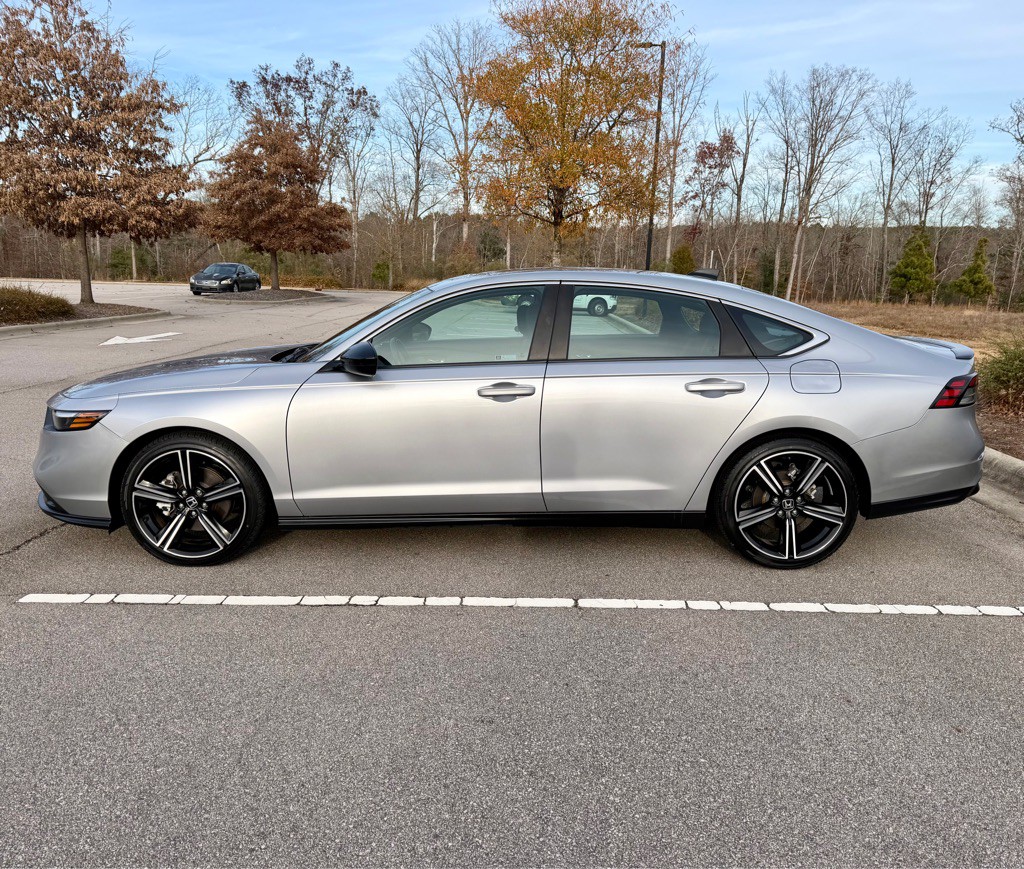 2023 Honda Accord Image 8