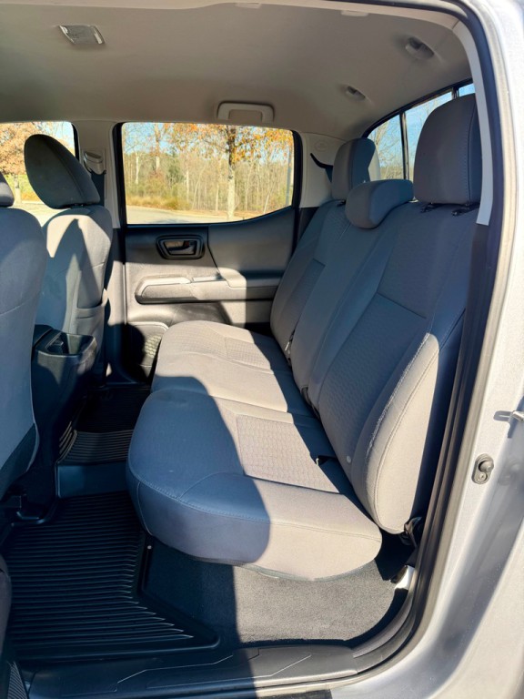 2018 Toyota Tacoma Image 14