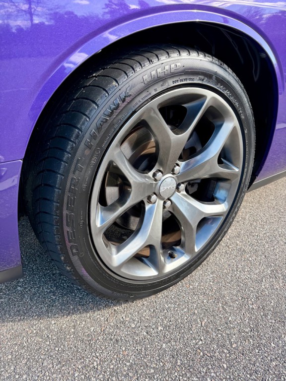 2016 Dodge Challenger Image 8