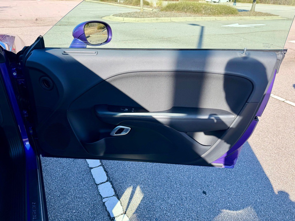 2016 Dodge Challenger Image 17