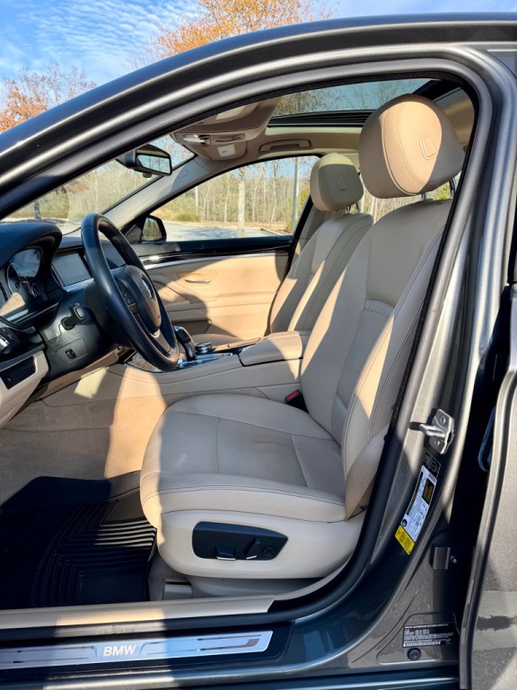 2014 BMW 5 Series Image 10