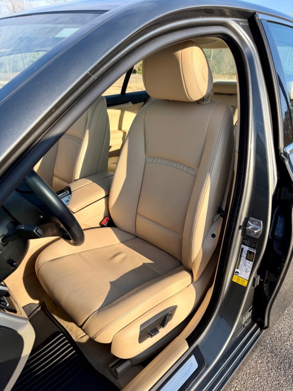 2014 BMW 5 Series Image 11