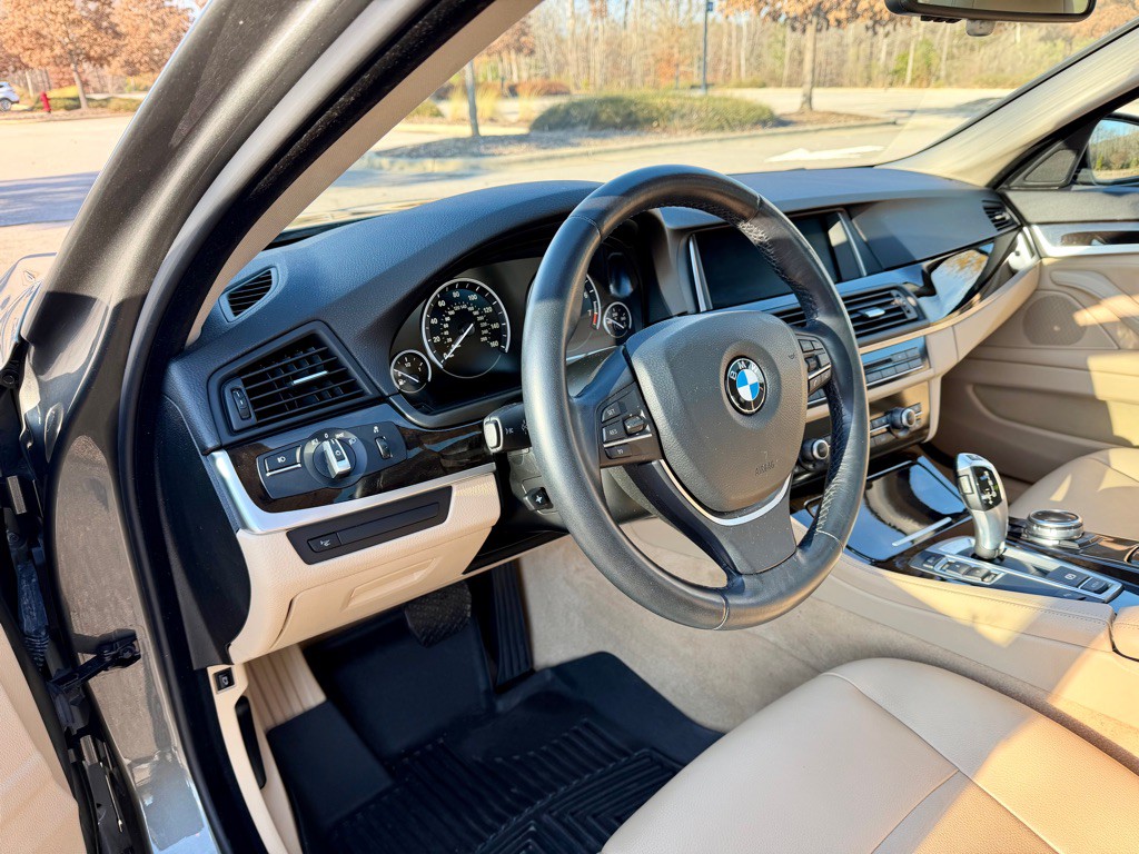 2014 BMW 5 Series Image 13