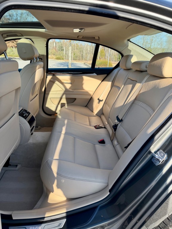 2014 BMW 5 Series Image 14